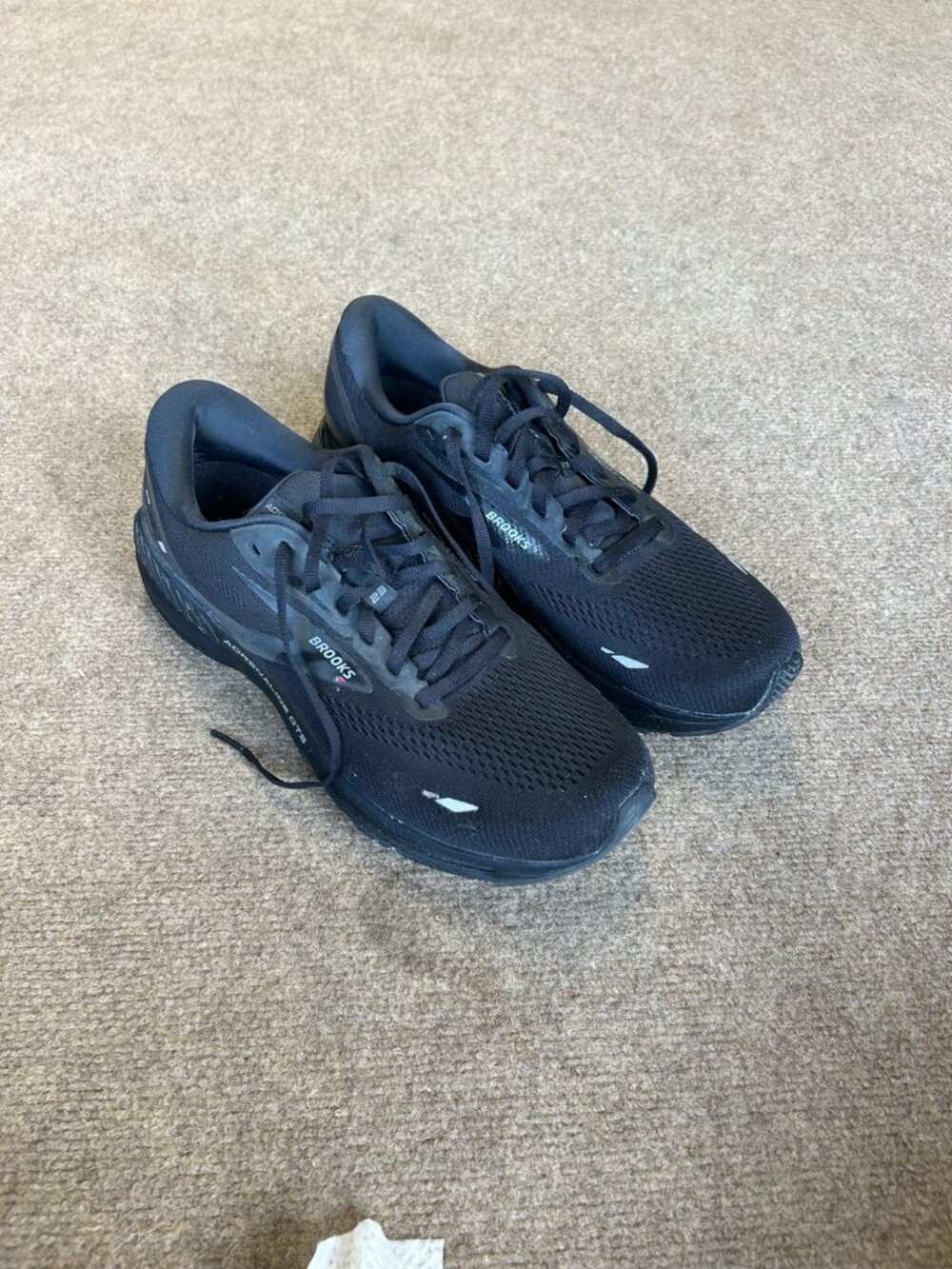 Brooks Adrenaline GTS 23 Black Running Shoes – Lightly Worn - Picture 3 of 9